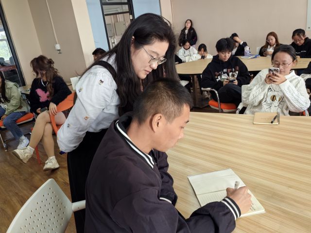 get重点 开启不一样的写稿之途——无边书院 新闻酷PLAY第三期:“key point”畅聊