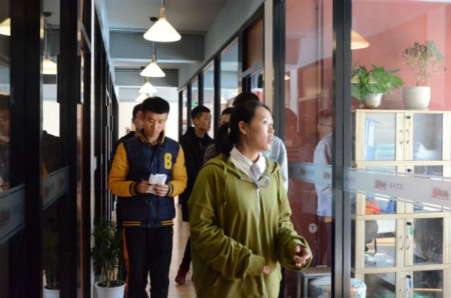 第一期共创赋能站——听李先锋老师浅谈平面设计