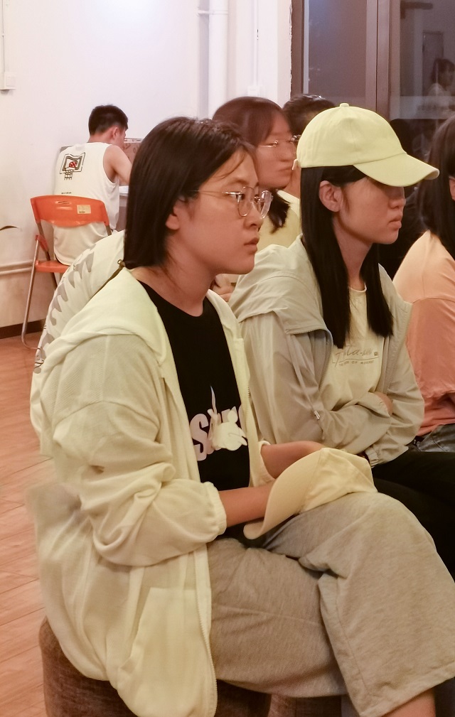 观剧中人生 品温情冷暖——杏花书院八点一刻第4期