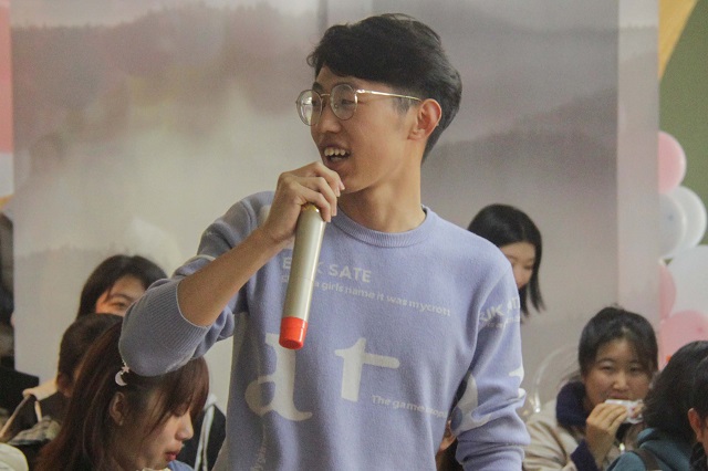 初次相遇 与青藤一起谱写最美“遇·见”——青藤书院举办爱在青藤“遇·见”集体生日会