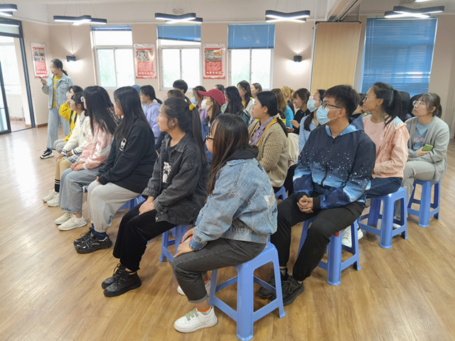 漫话“英语路” 邂逅国防教育中的军者情怀——青语导师面对面之“英语视界里的‘犄角旮旯’”五四青年节特别活动