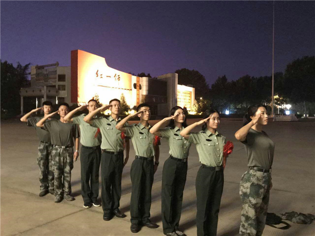 当《无边对话》遇到信院老兵的责任与担当