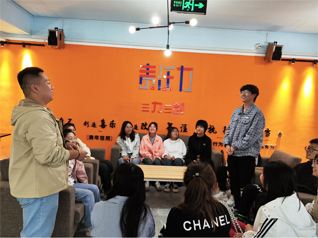 共赴热爱 一路芳华——“你好 大学生”书院导师座谈会
