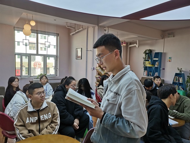在阅读中 播下商科教育的种子——三达书院开展“圆桌读书会”系列活动