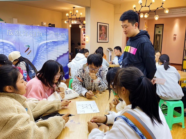 创新激活 用心贴近心——青藤书院全生异科导师说