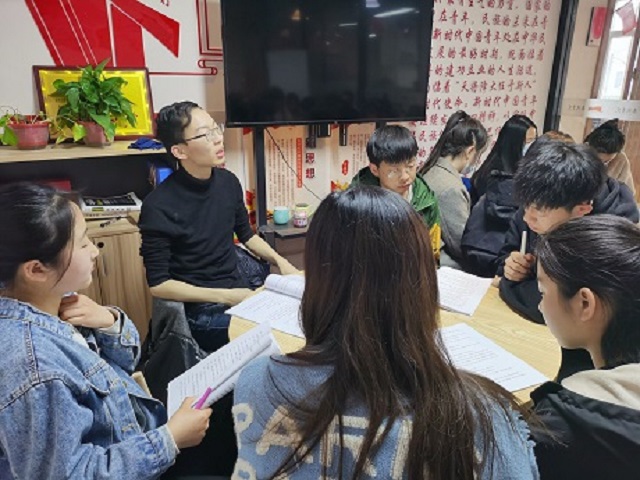领读人剧场 用表达传递经典魅力
