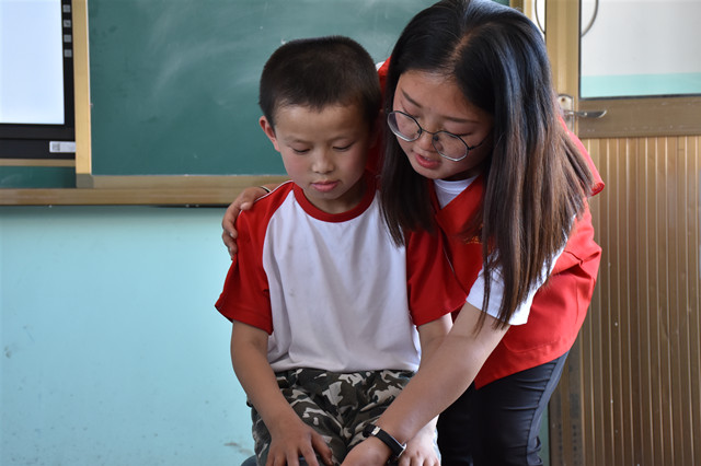 深耕厚植 播种希望——杏花书院举办第二期乡村小学“金话筒”推广计划