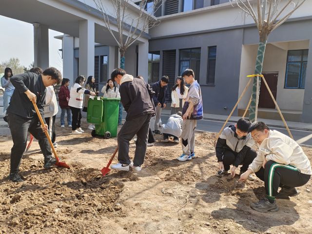 劳育进行时 绘就上河农场“新图景”——上河书院举办“一畦农苑”系列活动