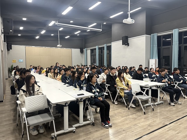 步履不停 恒守相伴——上河书院第二届学生会见面会顺利召开