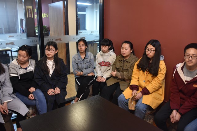 师生共话 搭建温馨“家园”——杏花书院举办杏花夜话第三期:导师开放日