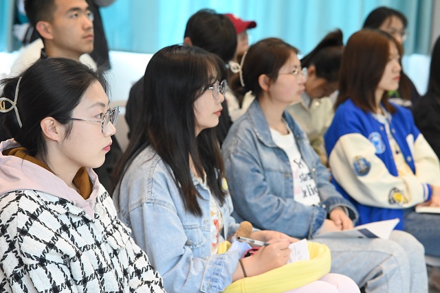 齐蓄能 共提升——设计配色及排版解析之宣传技能培训