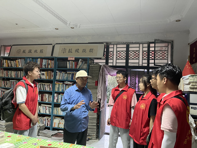 【三下乡】一个人讲一座村 农家书屋里的精神文化建设——白燕书院同心燃梦乡村振兴促进团“三下乡”活动