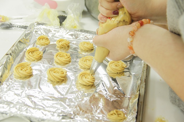 把美食与爱装进口袋——青藤书院举办“Q仔厨房”系列活动第16期