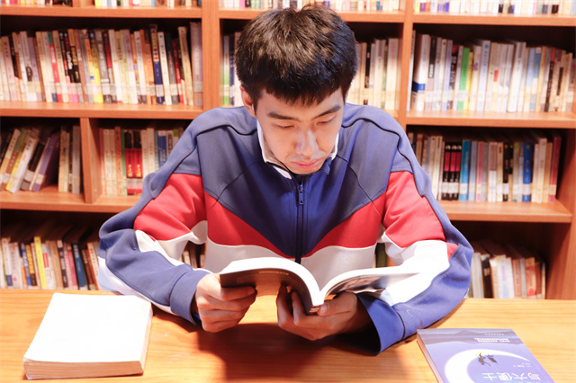 “漂”起来的图书 “读”起来的智慧——“书香箕城·图书漂流”第1期