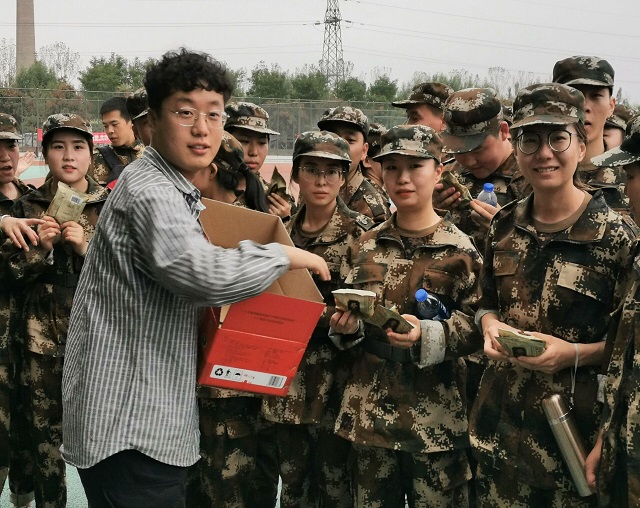 迷彩青春 情至中秋——无边书院“迷彩”无边·中秋之约进军营活动