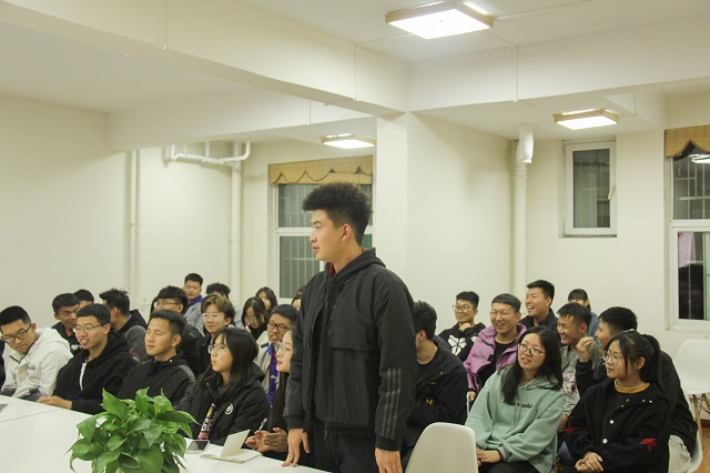 【1+1＞2】创新设计 彰显经理人营销才能——“我的金牌职业经理人”3v3篮球俱乐部第2期