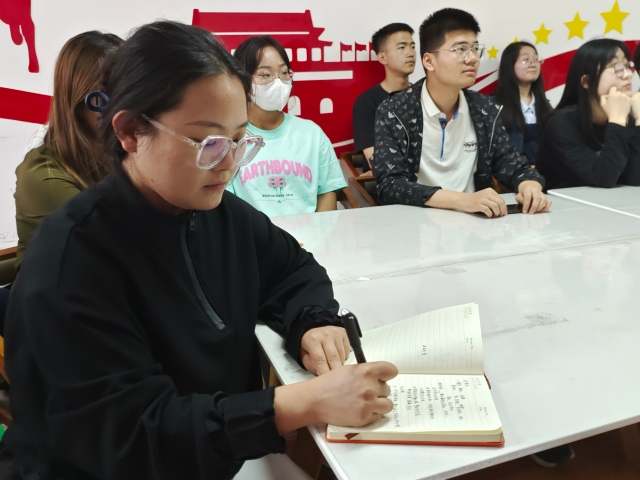 寻找团队DNA——上河书院举办“河”你同行·聚变we来活动