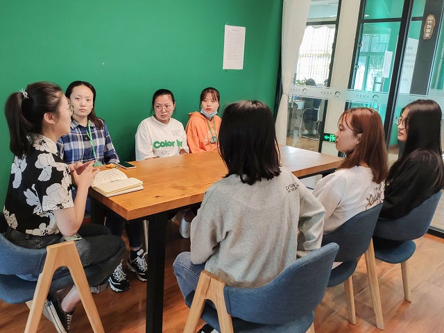 朋辈互动 文化育人 青藤助力学子打造个人名片