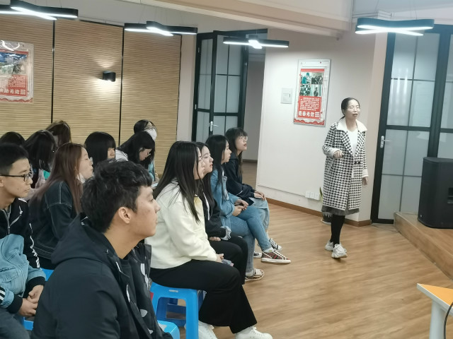 走进犄角旮旯 领略英语意趣——【视界无边】青语导师面对面讲座