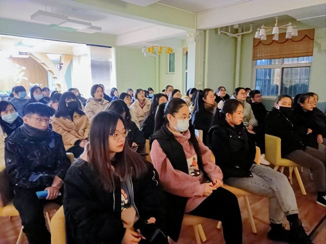 直面挑战 铸就精彩人生——青藤书院举办周末之夜·电影之夜系列活动第25期