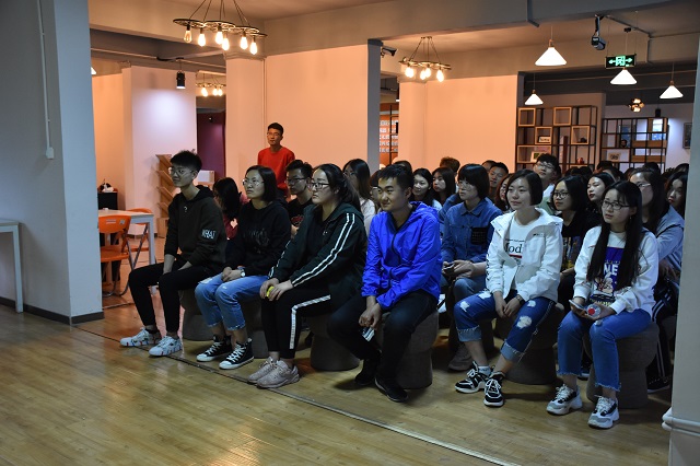 生活方式 适合自己就好——杏花书院成功举办第三期综艺漫漫侃系列活动