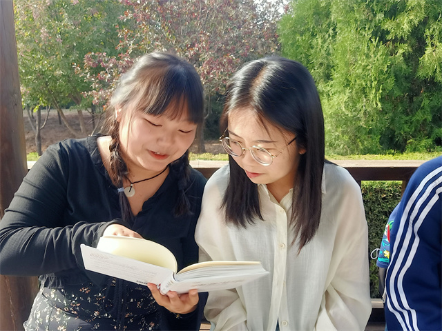 相约六角亭 品读大咖的传奇故事——向商书屋第26期:书山有路 与TA同行