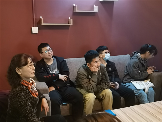【情动杏花】正确认知自我 拥有精彩人生——第26期“解忧杂货铺”之面对面