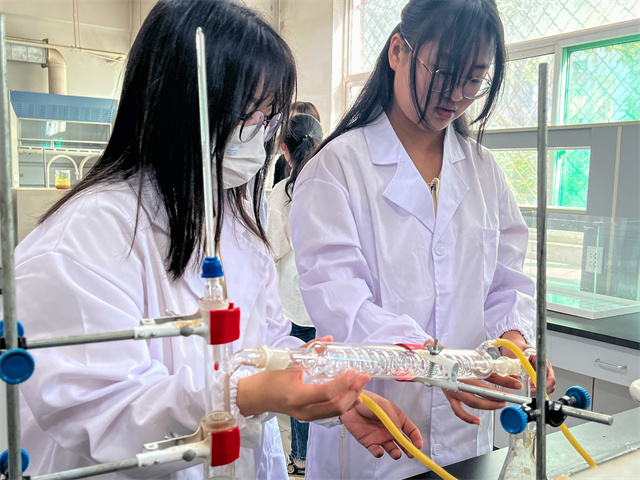 【1+1>2】微风吹来野菜香 勤奋劳动最光荣——箕城书院联合食品与环境学院联合举办第一届“野菜节”系列活动