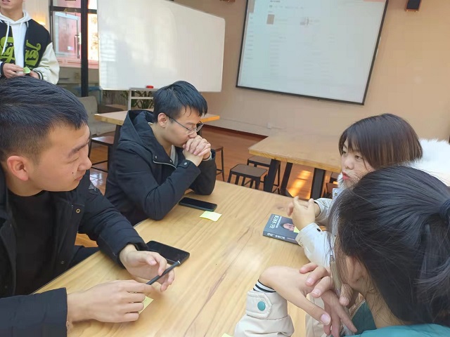 让阅读成为习惯 让书香飘逸校园——大数据学院、信息工程学院全生异科读书分享会