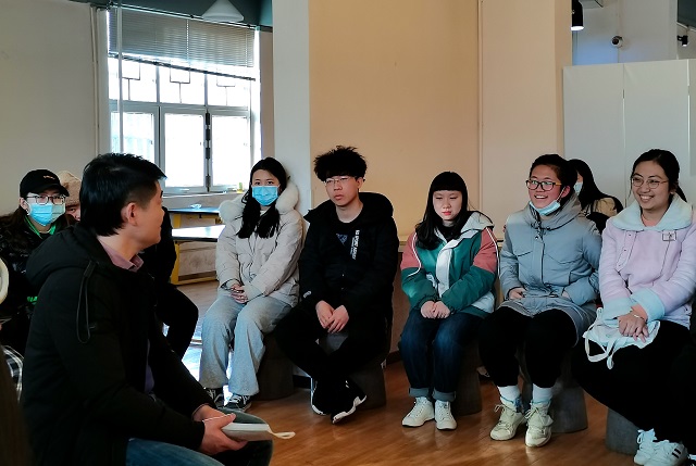 交流有道 拉近距离——“开讲啦”第33期
