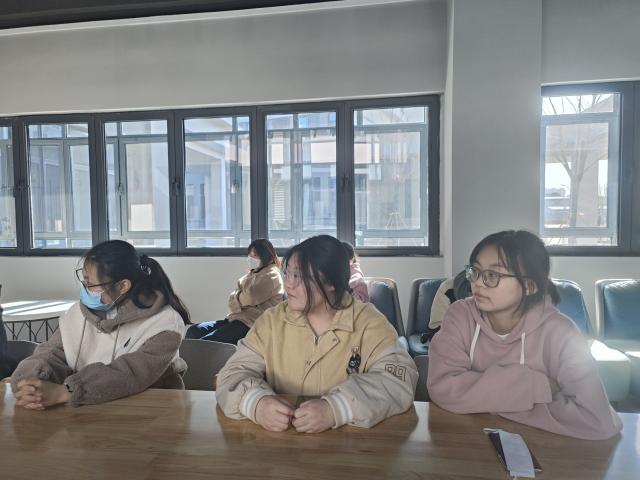 走入学生生活 拉近师生距离——第27期师生零距离