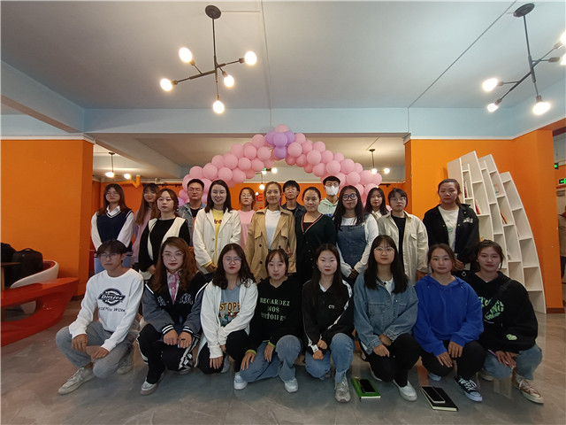 心有所信 行稳致远——无边书院与淬炼商学院举行干部交流沙龙活动