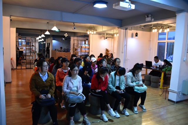 以动会友 用汗水换得荣誉——杏花书院举办“开讲啦！”第二期