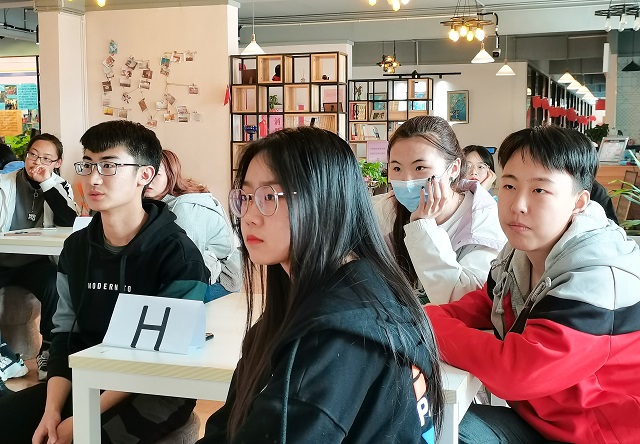 展开思维碰撞 感受语言魅力——《见面如面》第17期