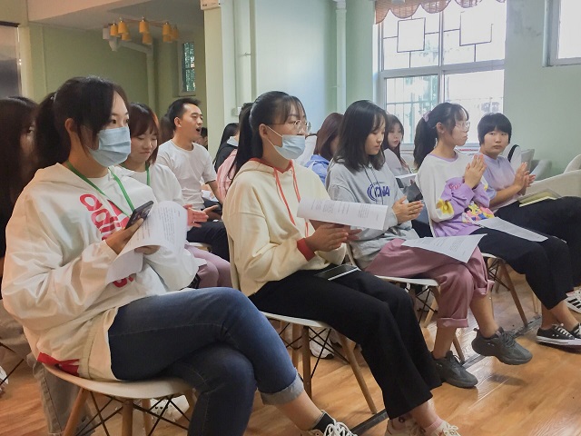 【1+1>2】摆脱旧式思维 在历史中考量全新维度——青藤书院举办分享书房·我与书的故事之师说系列活动第7期