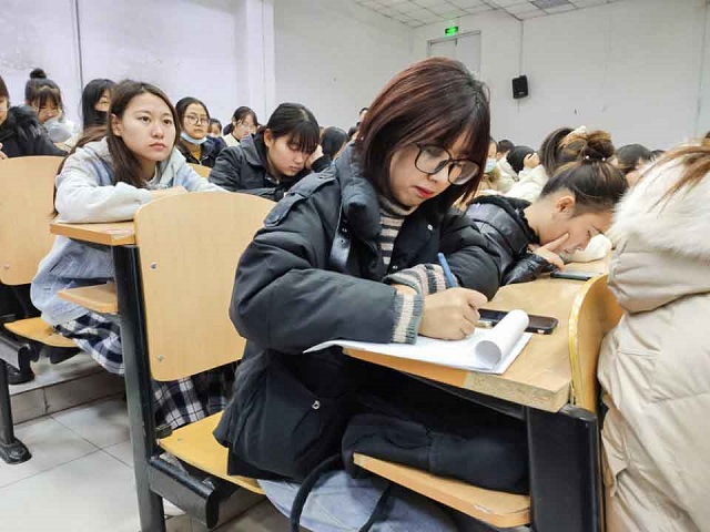 积极求索 培养商业策划能力——青藤书院举办“院长下午茶”系列活动第9期