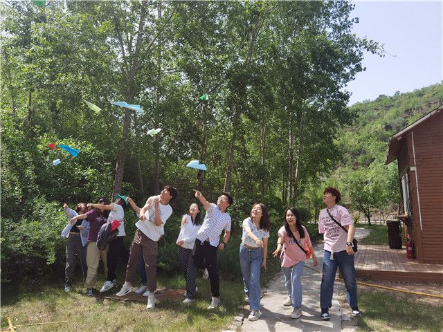 把烦心事丢掉 腾出地方放“Happy”——青藤书院“坏情绪典当铺”合集