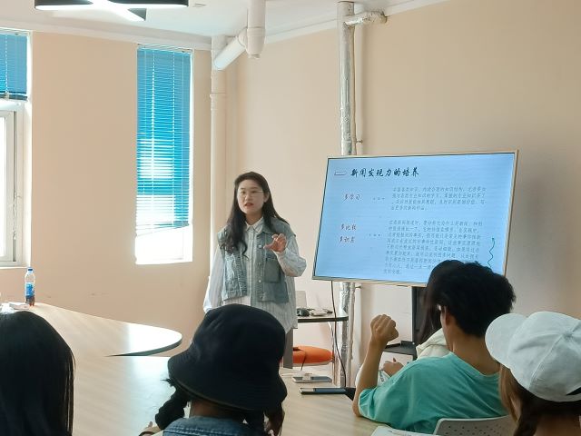 培养新闻发现力 做校园小记者——新闻酷PALY第一期:新闻“NEW”体验
