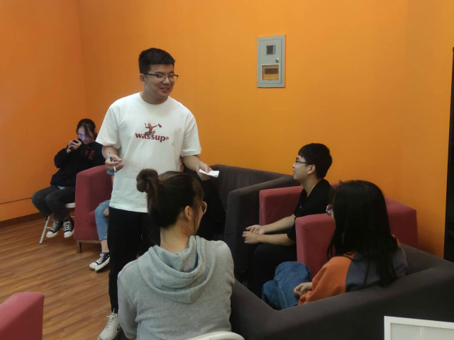 感受篮球魅力 培育体育精神——青语·导师面对面第64期活动