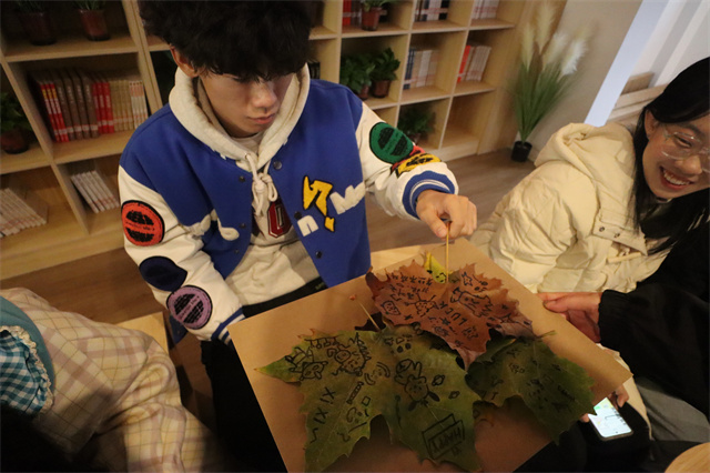 落叶无眠 让创意随着落叶飘——“seek体验行动”第5期:落叶传情 秋日手工DIY活动