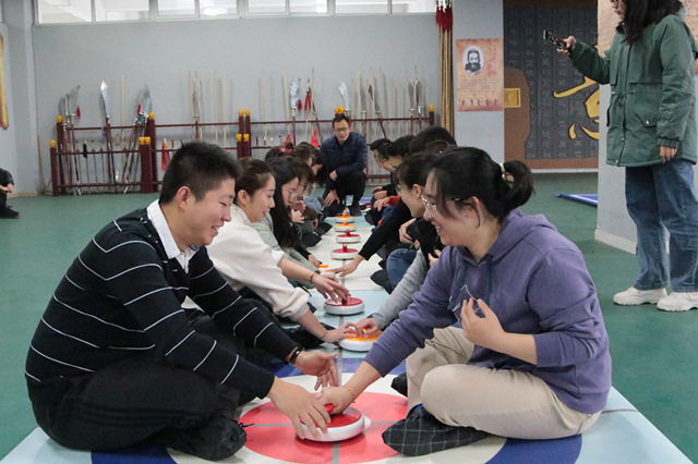 第14期书院导师日:解锁趣味挑战 玩转旱地冰壶