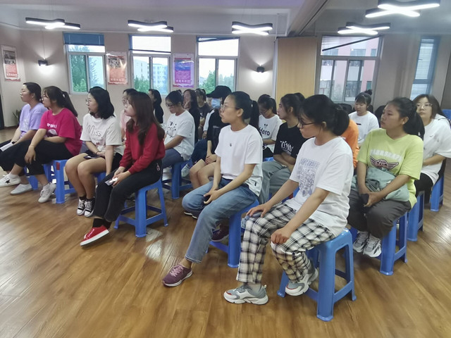 年少有为 大有可为——【视界无边】青语·导师面对面讲座