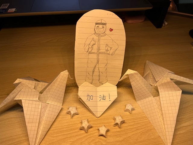 创意助阵 感恩最美逆行者——三达书院开展“‘疫’往无前 ‘宿’说感动”特别活动