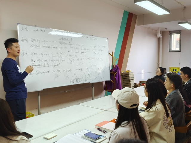 寻找团队DNA——上河书院举办“河”你同行·聚变we来活动