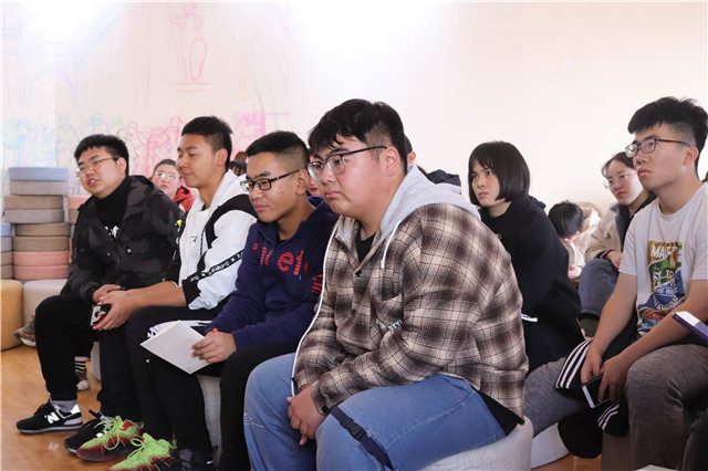 情系书香 细品哲学人生——通识教学部&箕城书院开展第二届世界哲学日之“博学笃问·哲坛读书”沙龙活动