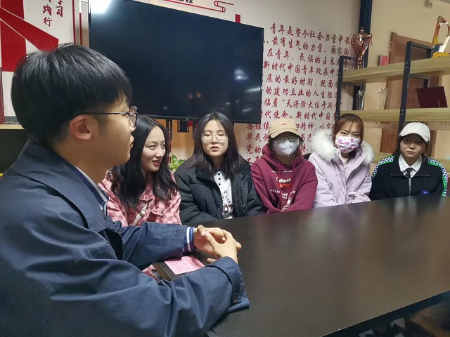 秋意盎然 由衷之言——第25期师生零距离