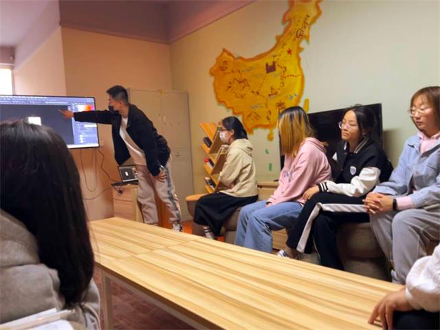 共享乐饮 彩绘人生 更靓 更新颖——暖言拾光茶话会系列活动