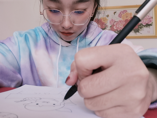 画出一抹光阴 留住一分感动——箕城书院开展以“艺”战“疫”绘出我宅家的十二时辰