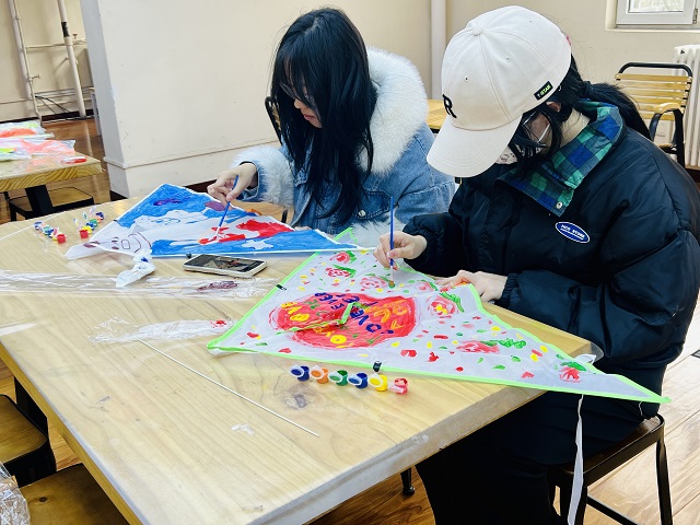 “吹散阴霾 放飞未来”DIY放飞风筝——艺术传媒学院风筝节活动