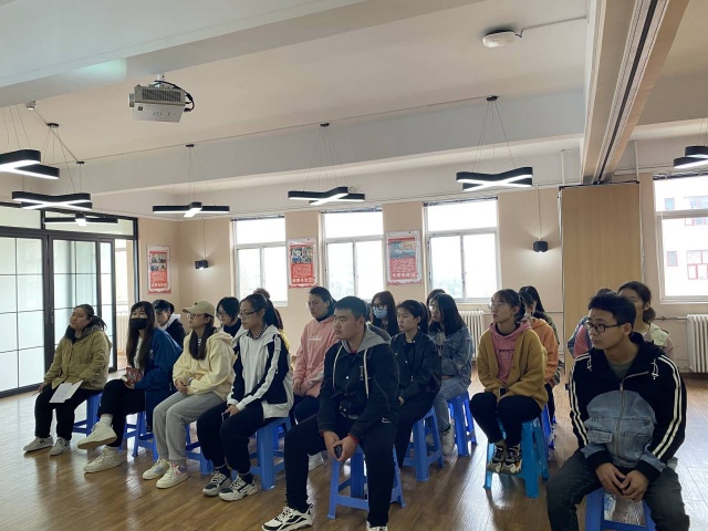 撰写精彩简历 赢取面试机遇 ——无边书院职业责任与引导力第15期